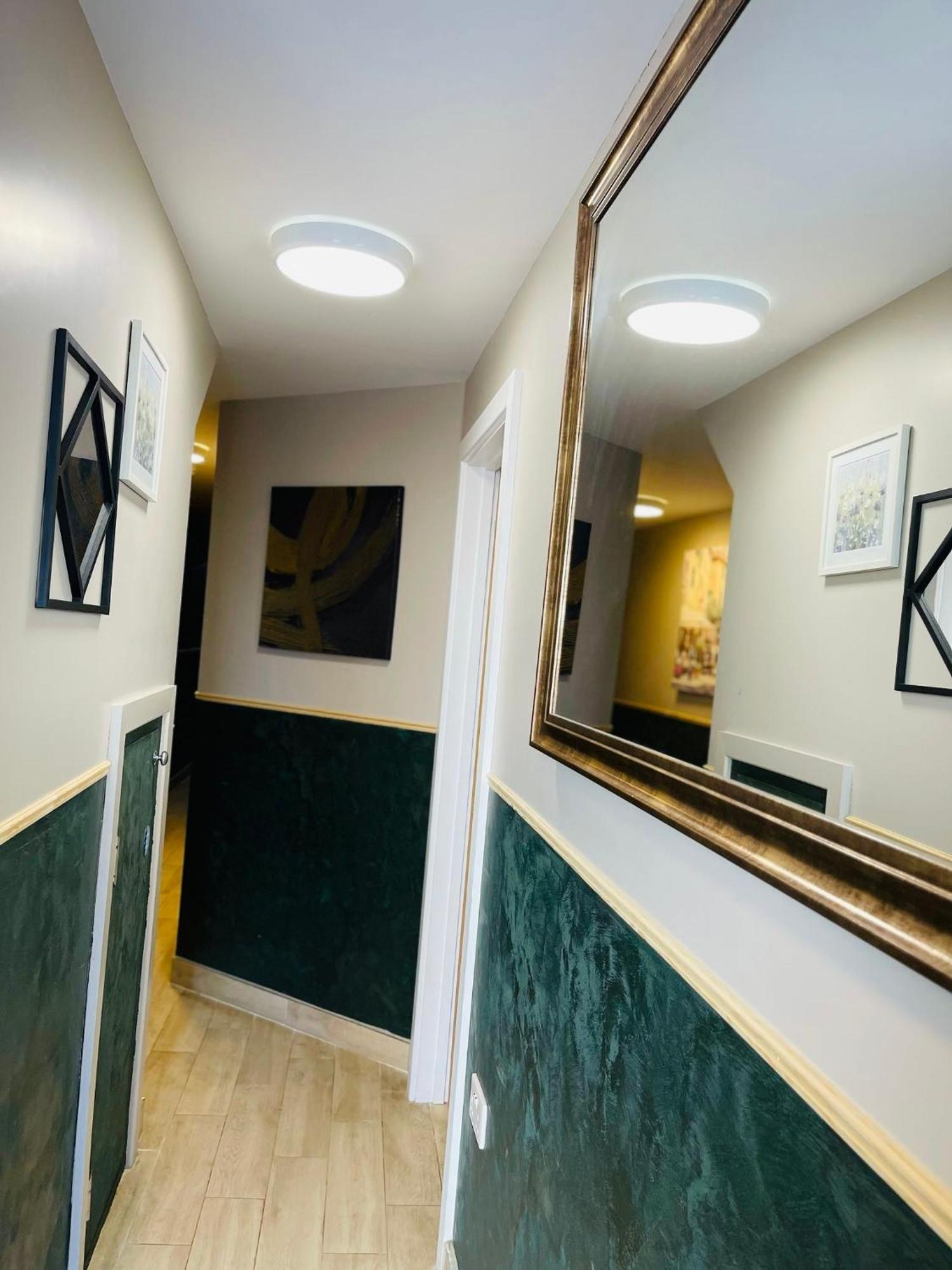 Paragraph Palmers Green Exterior foto